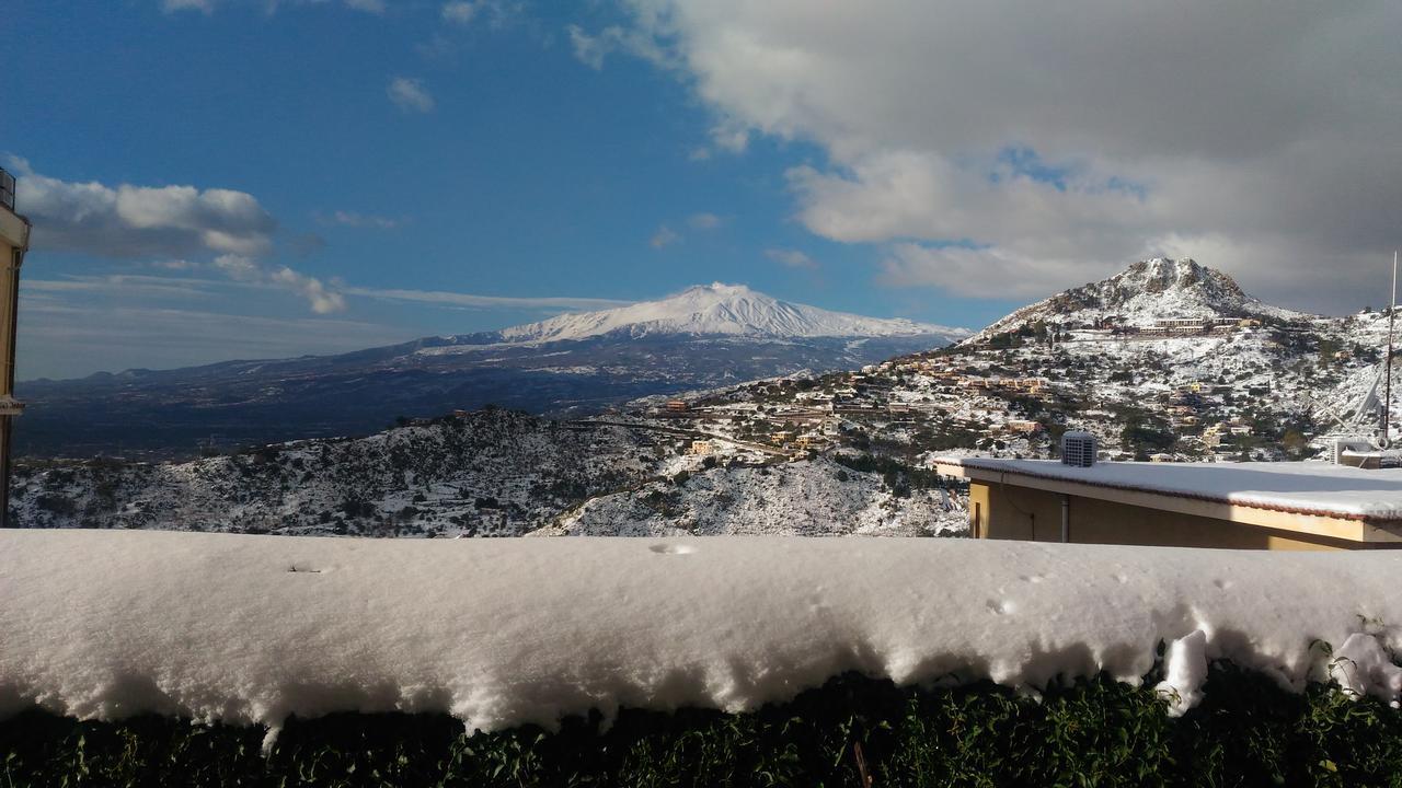 Le Porte Di Taormina Bed & Breakfast Exterior foto